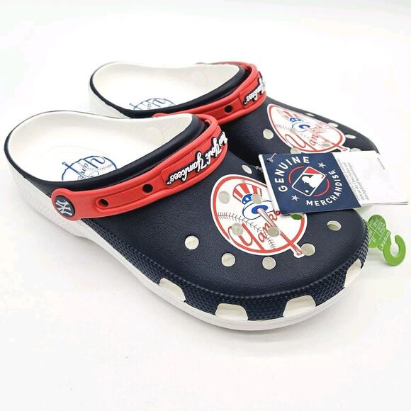 Crocs Classic (Womens 9 Mens 7) New York Yankees MLB Clogs Sandals Slip On Shoes - Picture 3 of 8